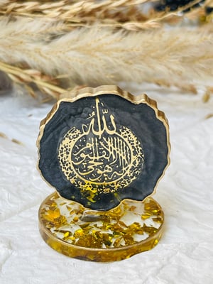 Black Mini Car Dashboard Stand – Gold Ayatul Kursi