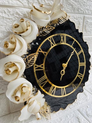 MIDNIGHT ELEGANCE:Luxury Resin Wall Clock with Gold 3d Flowers — gallery