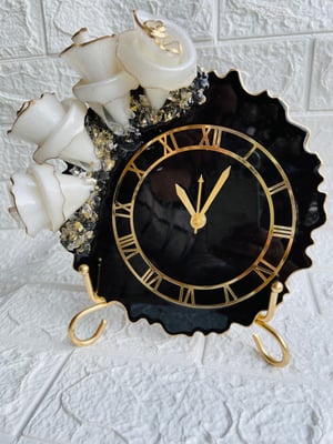 LUNAR BLOOM: BLACK & WHITE 3D FLOWER TABLE CLOCK WITH STAND