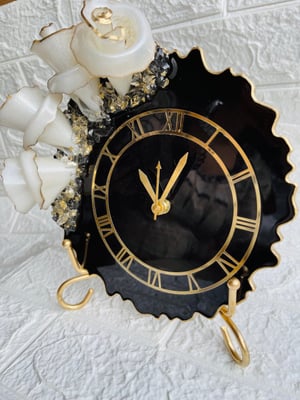 LUNAR BLOOM: BLACK & WHITE 3D FLOWER TABLE CLOCK WITH STAND — gallery
