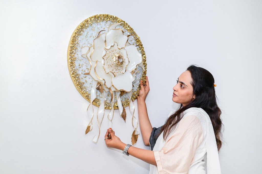 Dreamcatcher Floral Wall Art — Solasta Resin Art